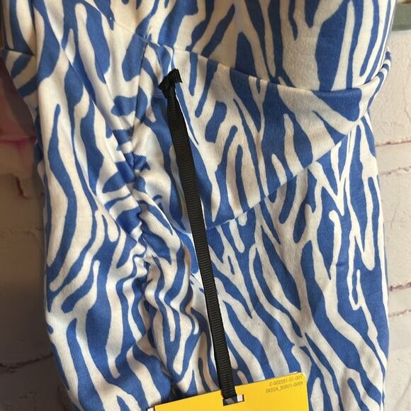 Women’s NWT DIANE VON FURSTENBERG BLUE ZEBRA PRINT CAMI TOP S, AND SKIRT XS SET - Picture 8 of 16